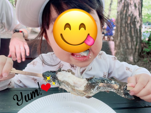 べるがの森にじますつかみ取りで子供達も大満足！