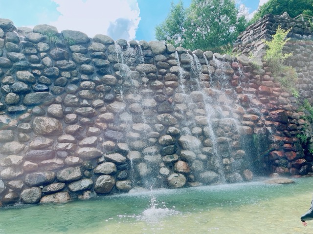 べるがの森の尾白川えん堤